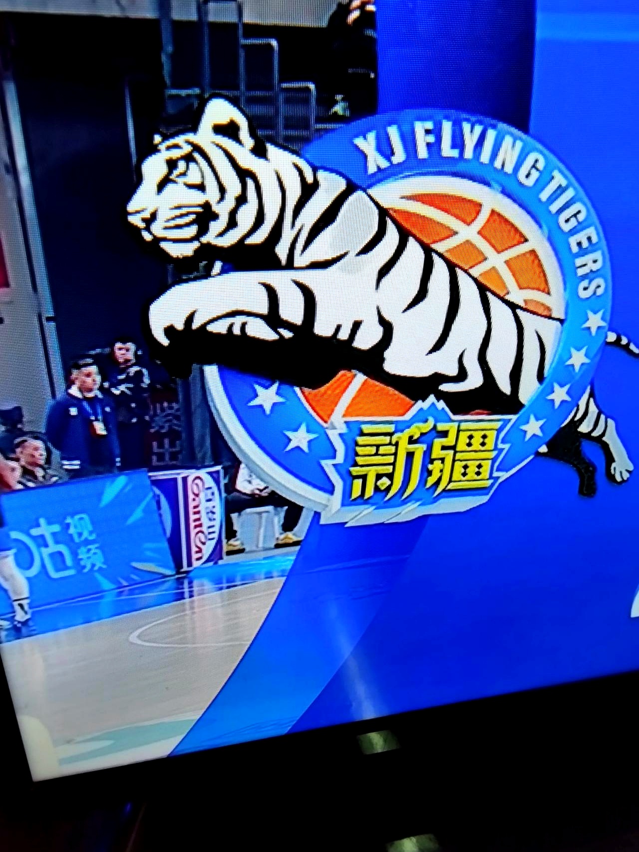 篮球联赛总决赛即将开幕，球队备战热火朝天的简单介绍